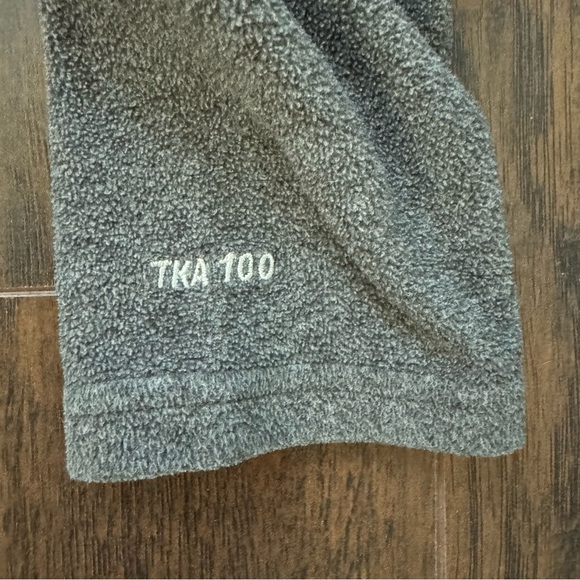 The North Face Small Grey TKA 100 1/4 Zip fleece - Picture 4 of 9
